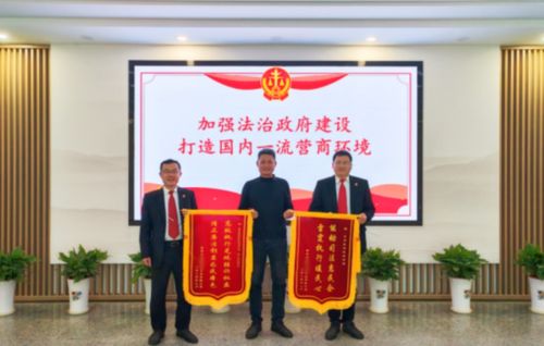 江西男子高调炫富真相曝光 现金背后的悲催故事